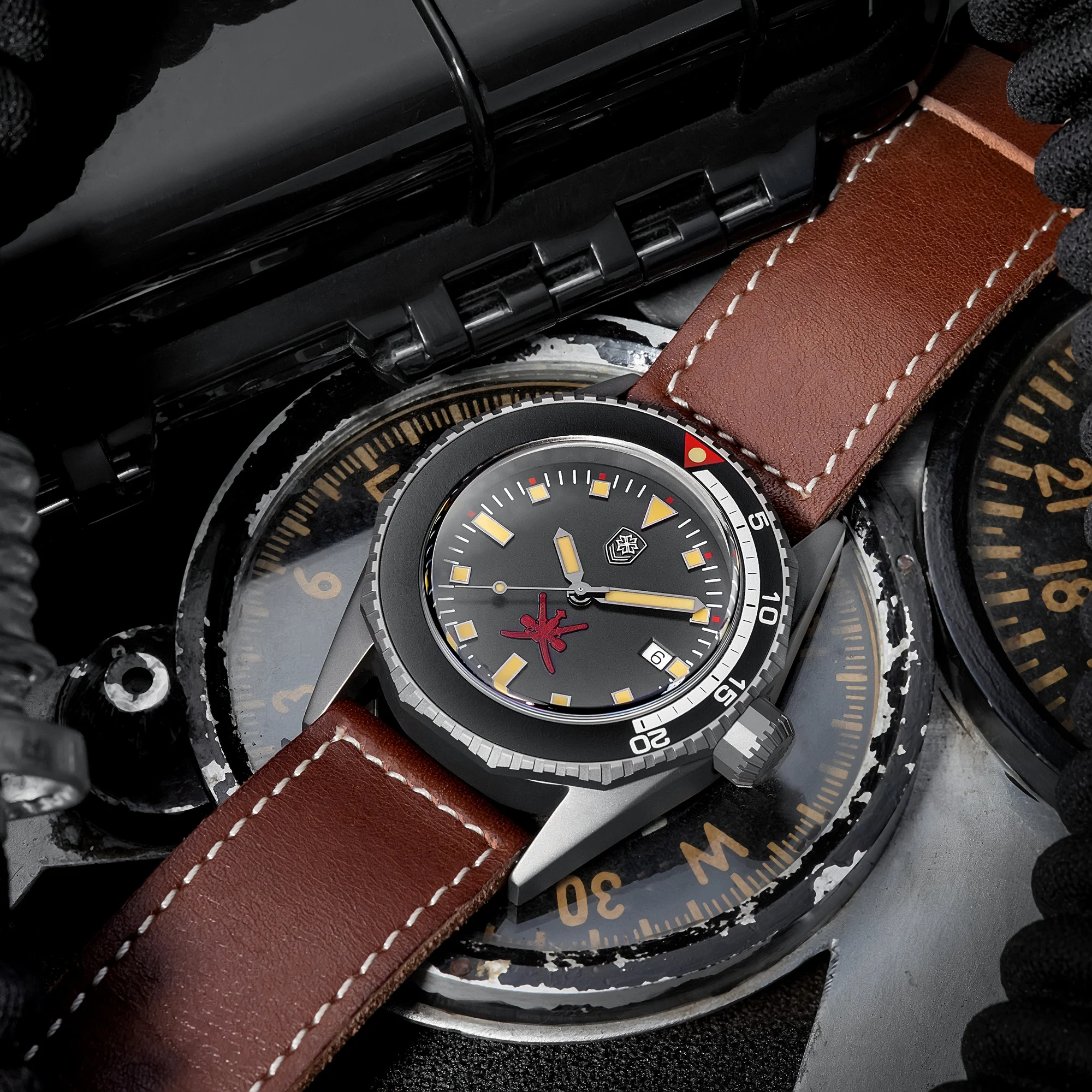 Thorn T019 Vintage Titanium Automatic Dive Watch - Image 23