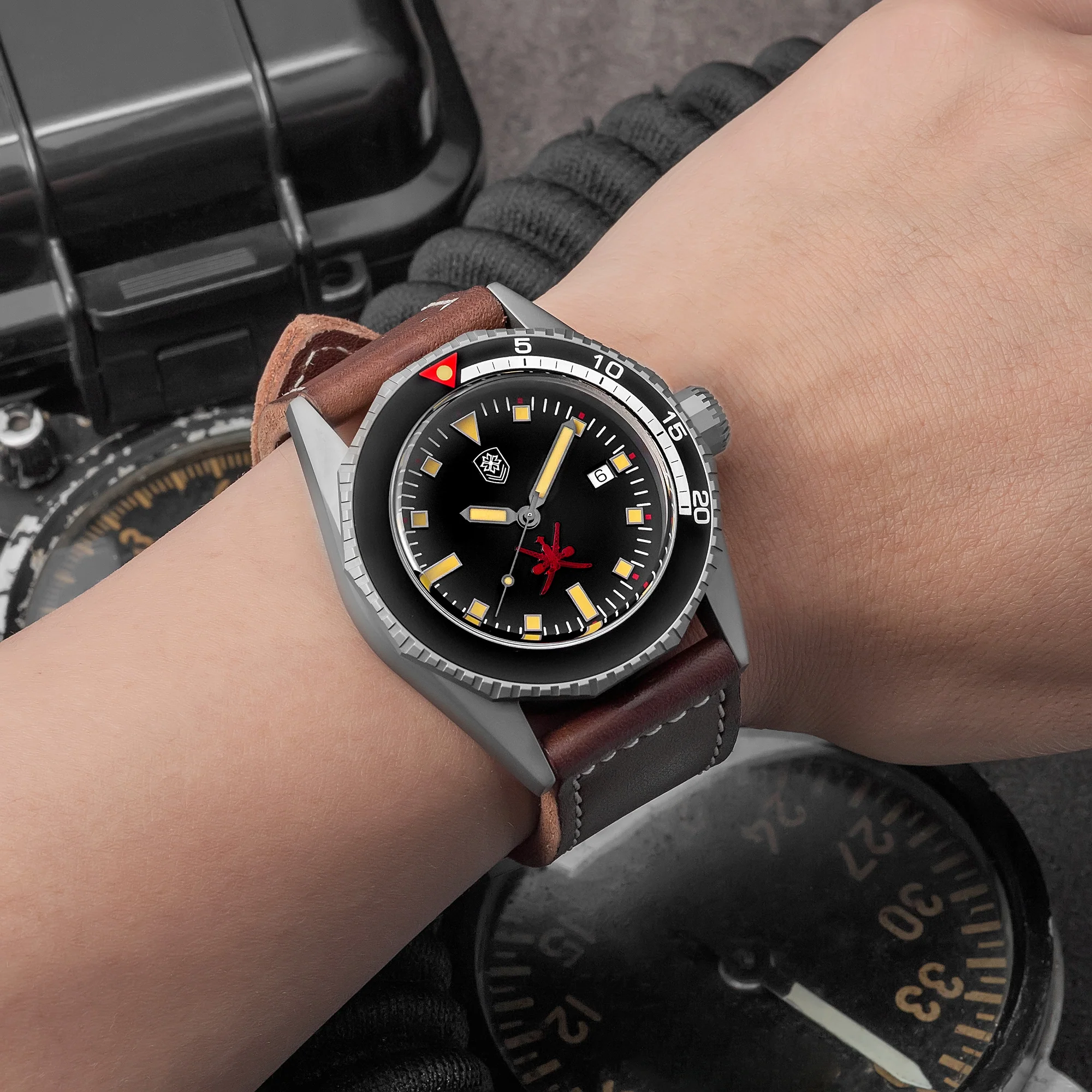 Thorn T019 Vintage Titanium Automatic Dive Watch - Image 24